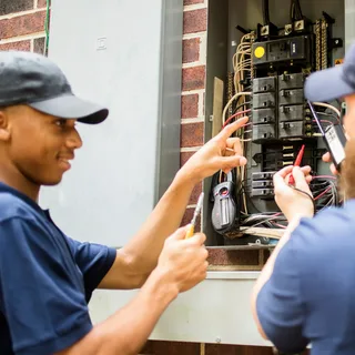 Is a Licensed and Insured Electrician in Huntsville AL the Only Reliable Choice for Local Repairs