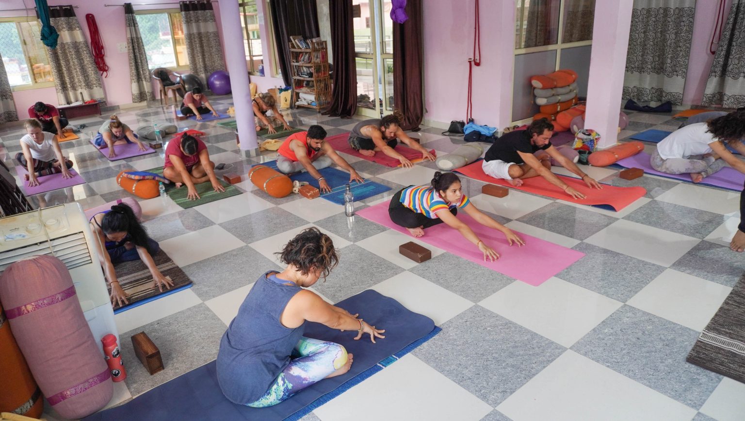 Why Rishikesh Is the Best Place for Yoga in India